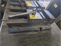 Kurt D688 Vise