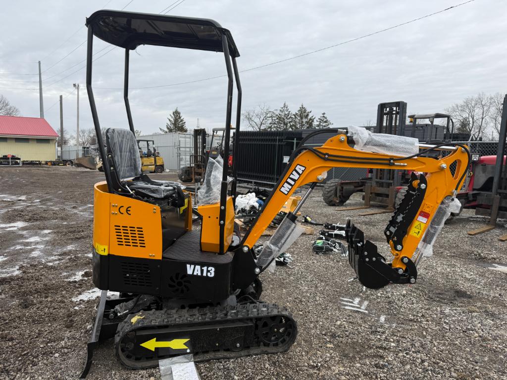 Miva VA13 Mini Excavator W/ Mechanical Thumb