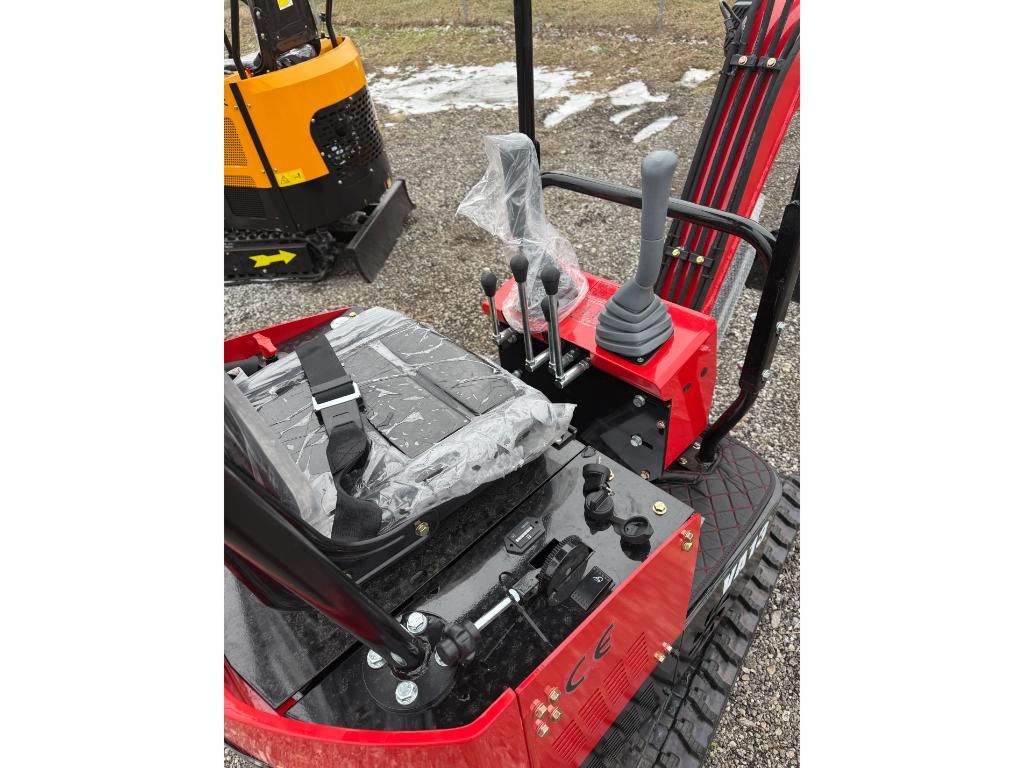 Miva VA13 Mini Excavator W/ Mechanical Thumb
