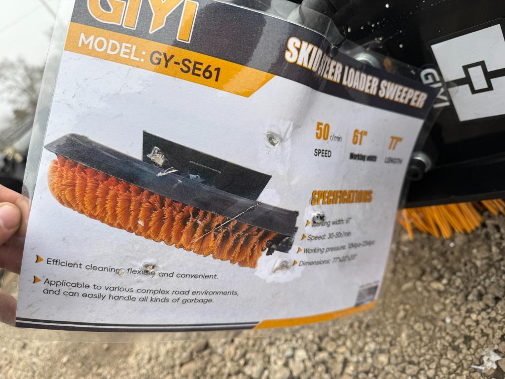 GIYI Skidsteer 61" Sweeper