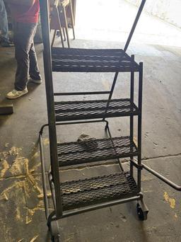 4-Step Rolling Ladder