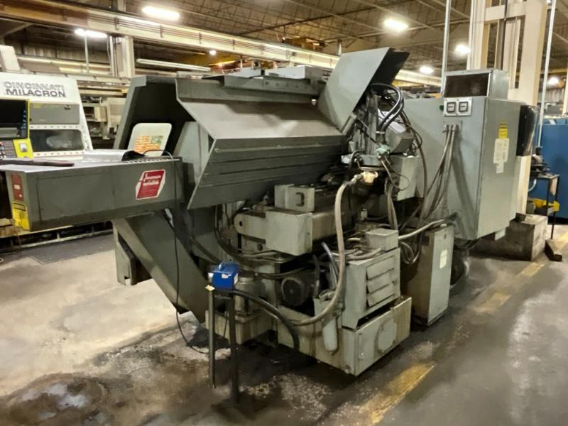 Cincinnati Milacron 10 Cinturn univ Turning Center CNC
