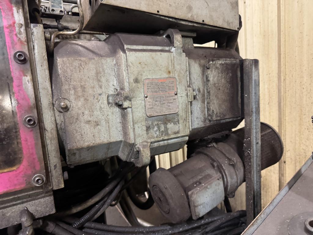 Cincinnati Milacron Horizontal Machining Center