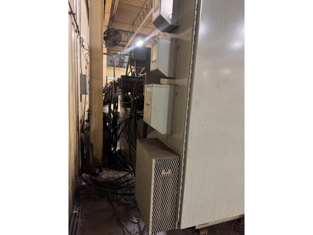 Cincinnati Milacron Horizontal Machining Center