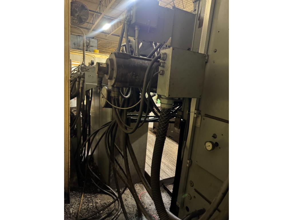 Cincinnati Milacron Horizontal Machining Center