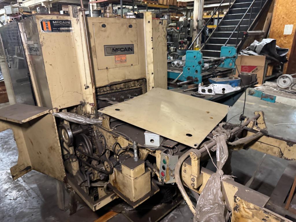 Trade In McCain 2000 Sticher Machine