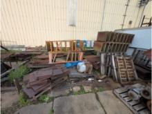 Metal Shelves, Motors, Pallet Rack & Material