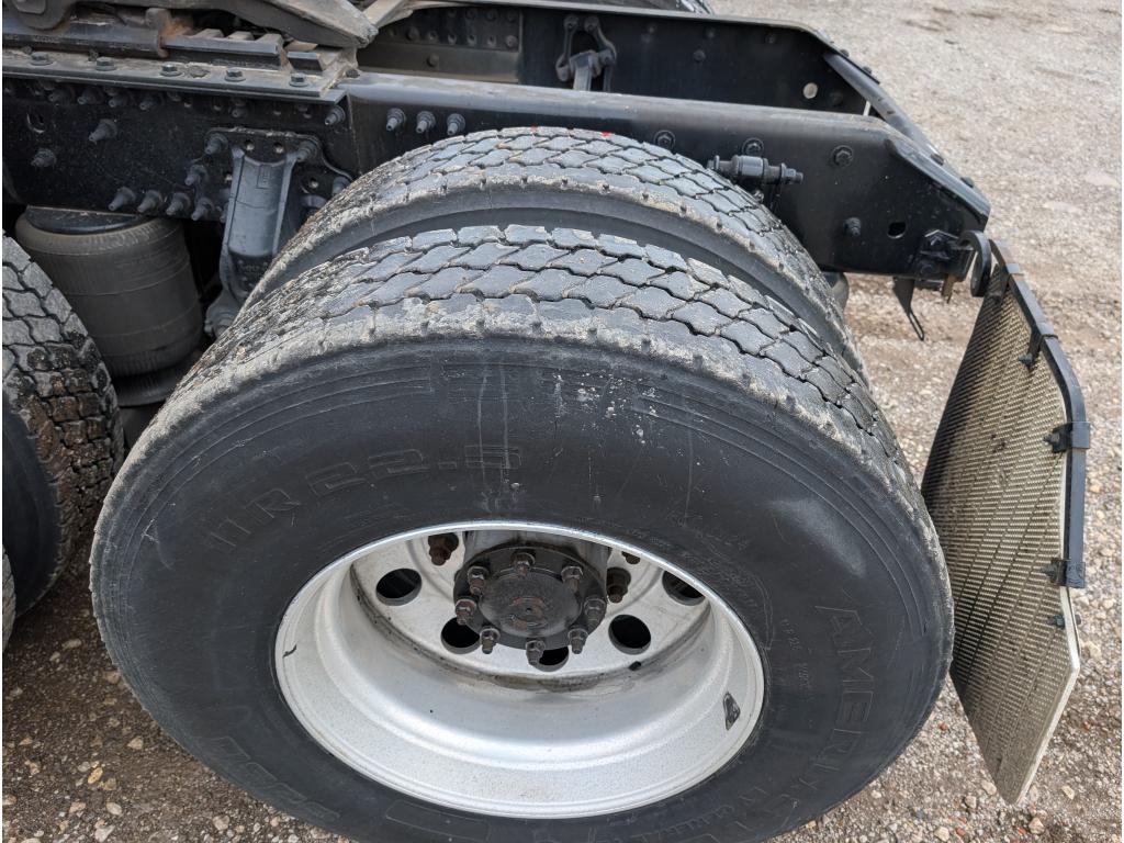 2019 Volvo VNL Day Cab