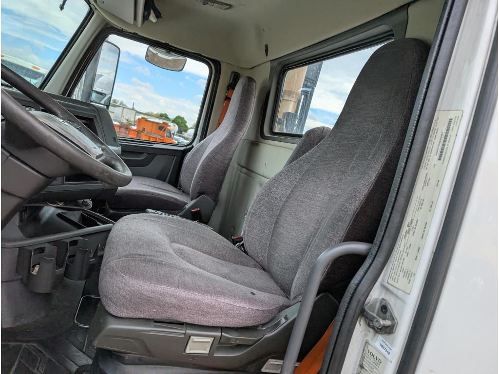 2019 Volvo VNL Day Cab