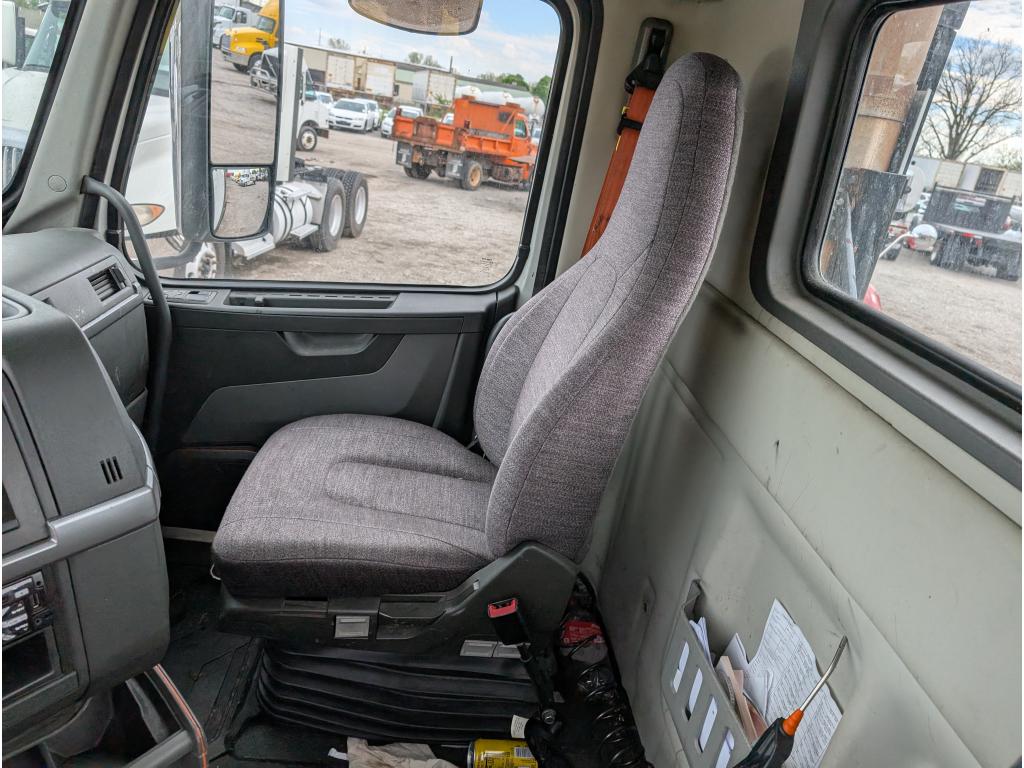 2019 Volvo VNL Day Cab