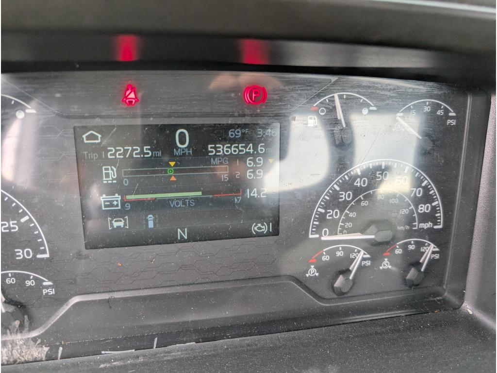 2019 Volvo VNL Day Cab
