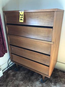 5-DRAWER DOVETAILED DRESSER