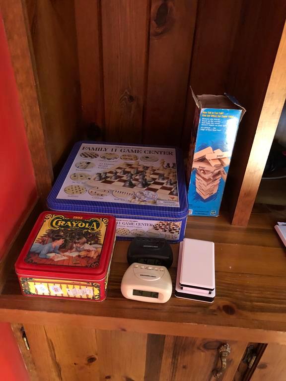 LOT OF BOOKS & GAMES