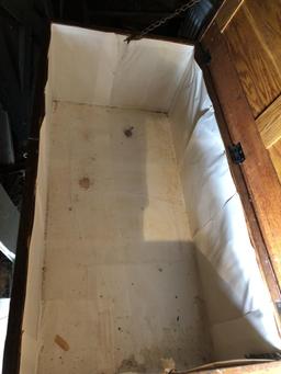 58"x29"x21"H OAK STORAGE BOX