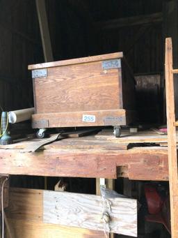 58"x29"x21"H OAK STORAGE BOX