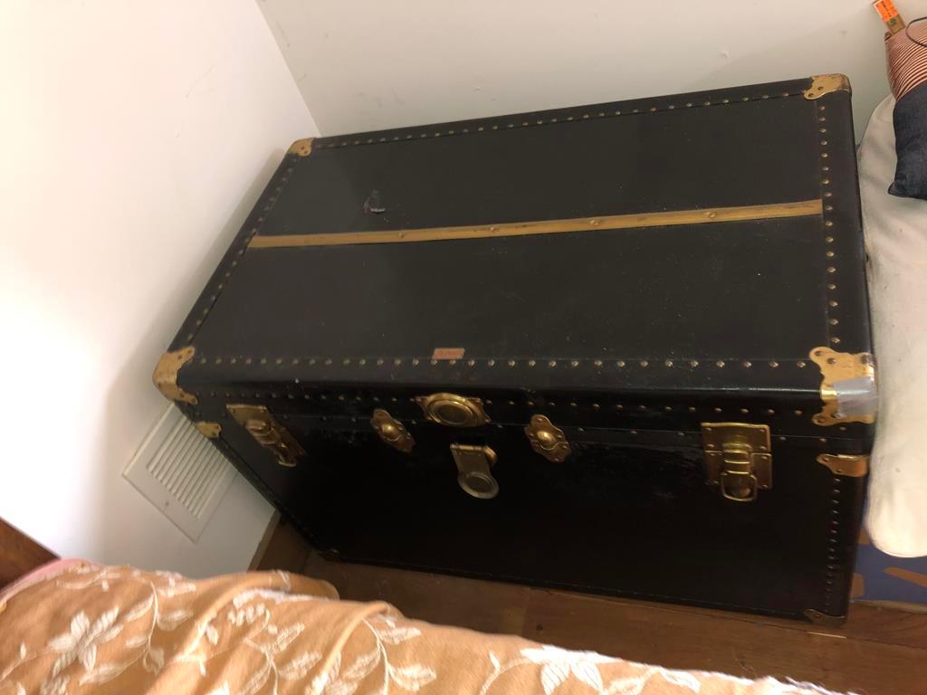 BLACK STORAGE CHEST