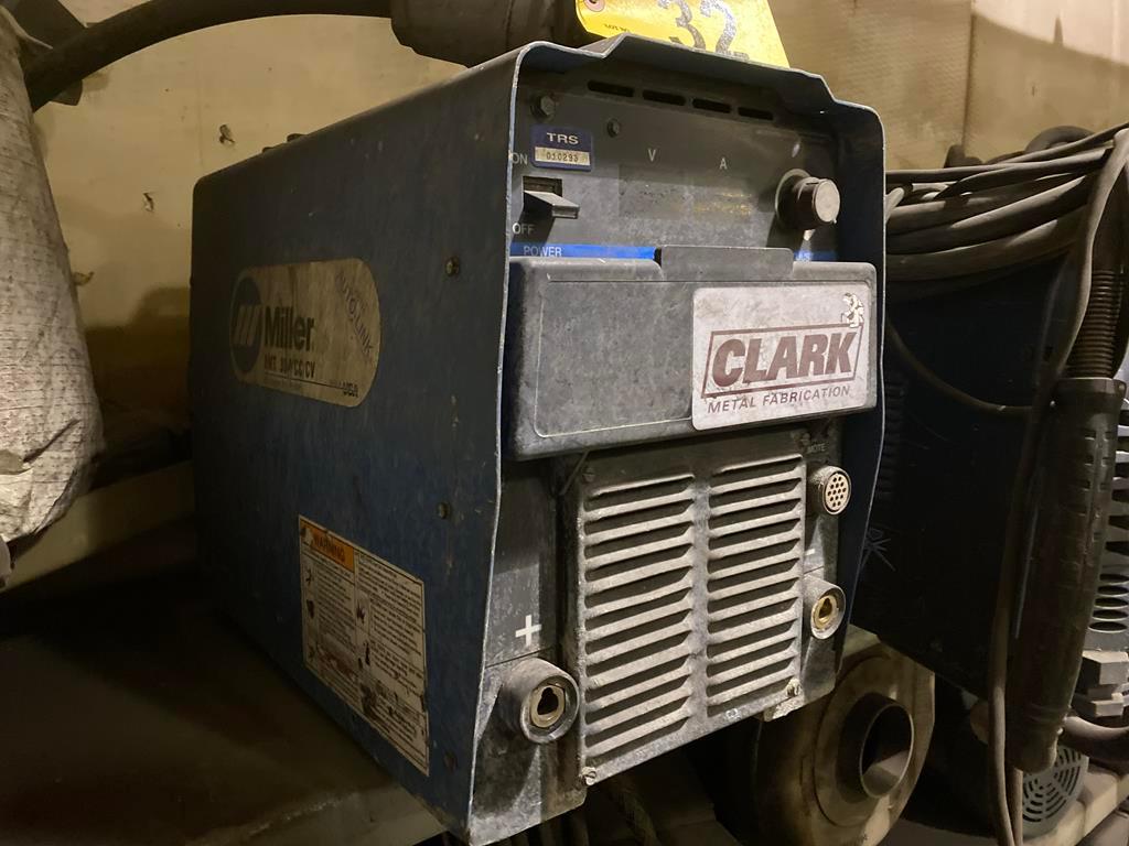 MILLER XMT304 DC INVERTER ARC WELDER, CC/CV