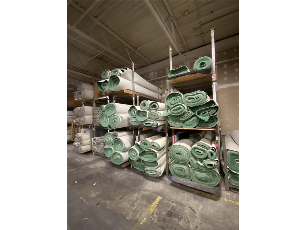 LOT: EMERALD TRADESHOW CARPETING, 16 OZ. POLYPROPYLENE W/ACTION BACK, COLOR: GREEN,