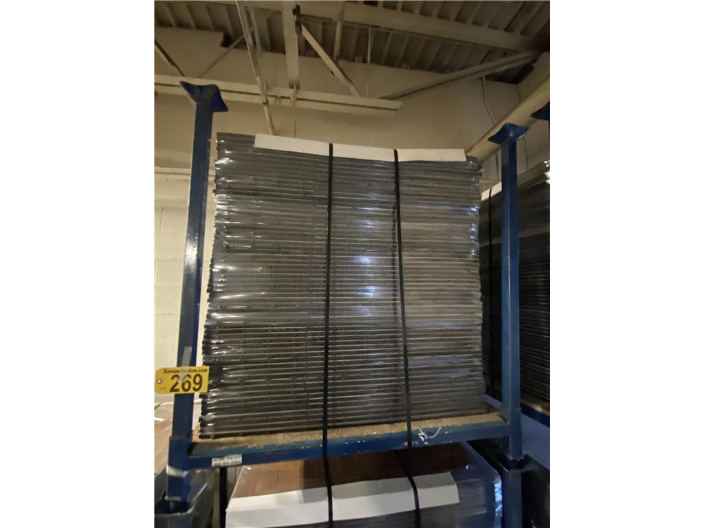 61 3'X3' PANEL SECTIONS OF SNAPLOCK PARKAY FLOORING (9) 12" TILES