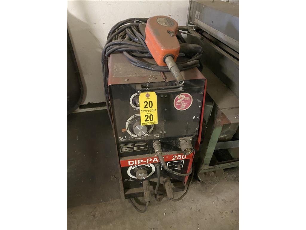 AIRCO DIP-PAK 250 WELDER W/ PROFAX AEC-200 SPOOL GUN