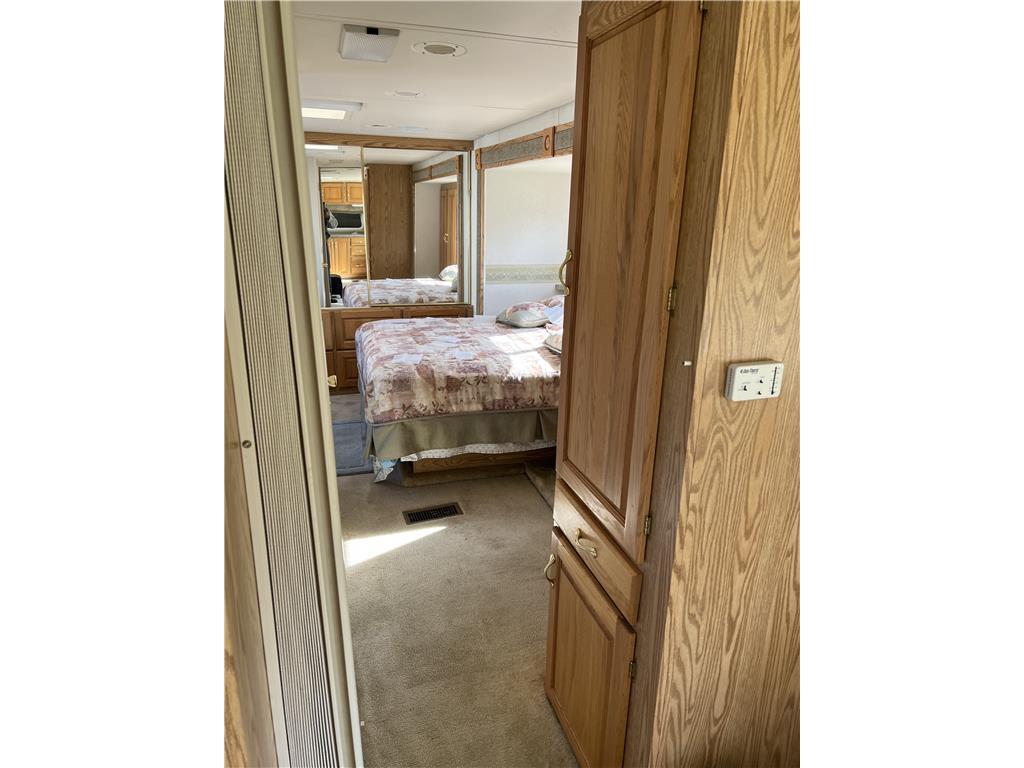 2003 HOLIDAY RAMBLER PRESIDENTIAL 32' TRAVEL TRAILER, 2-SLIDE OUTS, AWNING, S/N: 1KB111M213E139778