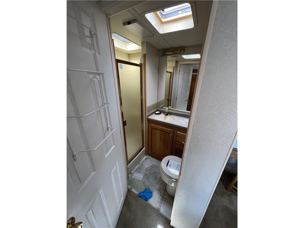 2003 HOLIDAY RAMBLER PRESIDENTIAL 32' TRAVEL TRAILER, 2-SLIDE OUTS, AWNING, S/N: 1KB111M213E139778