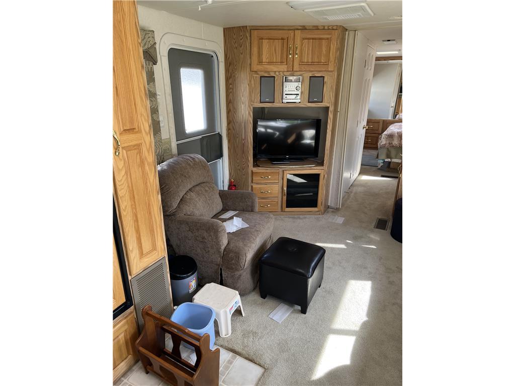 2003 HOLIDAY RAMBLER PRESIDENTIAL 32' TRAVEL TRAILER, 2-SLIDE OUTS, AWNING, S/N: 1KB111M213E139778