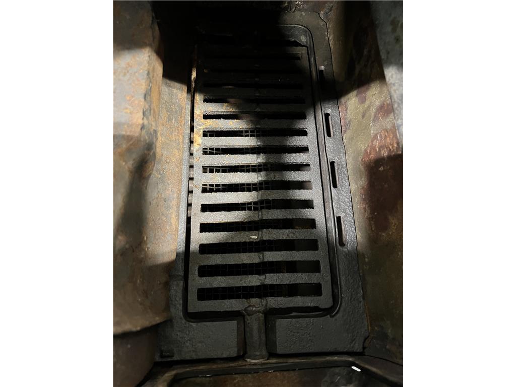 1862 MAGEE FURNACE CO. STANDARD NO. 8 COOK STOVE, SET-UP FOR COAL