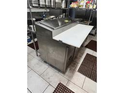 AVANTCO MODEL SSPPT260 60" 2-DR REFRIGERATED PIZZA PREP TABLE ON CASTERS, 19.5" POLY TOP