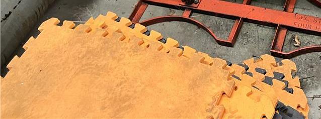 FLOOR 1: LOT: (33) 24X24" CARPET SQUARES