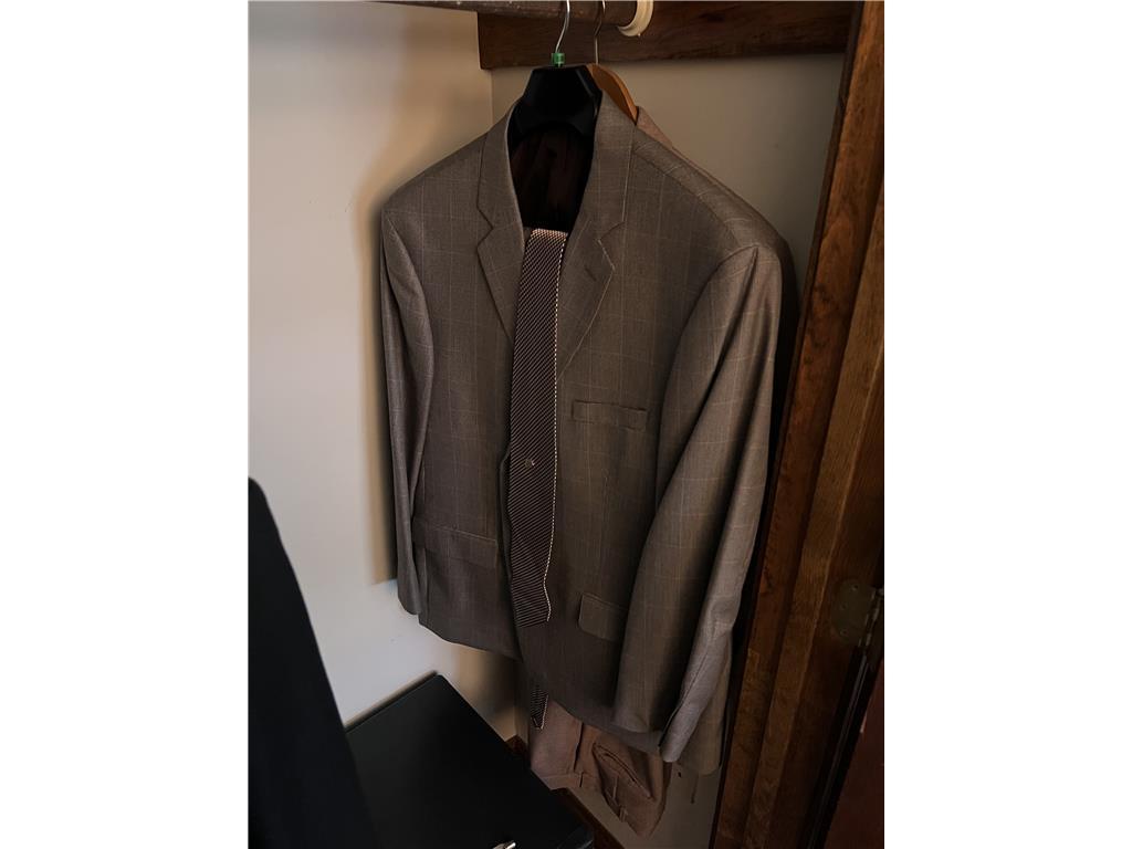 LOT: LEATHER LOOK SIZE 46 JACKET W/ (3) 2-PC SUITS, SIZES 50R & 44R