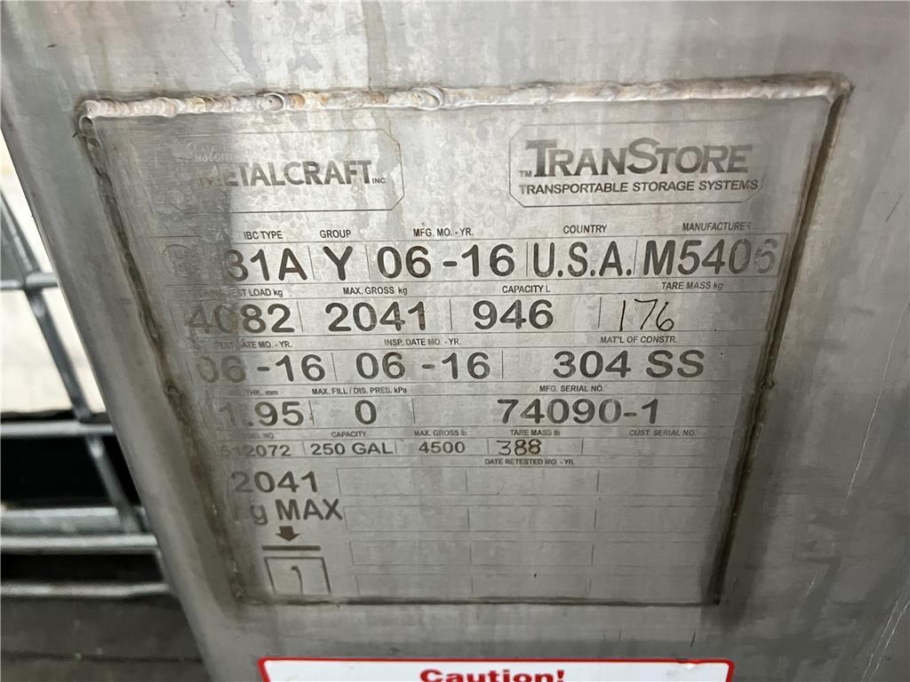2016 CUSTOM METALCRAFT  250-GALLON S/S TANK