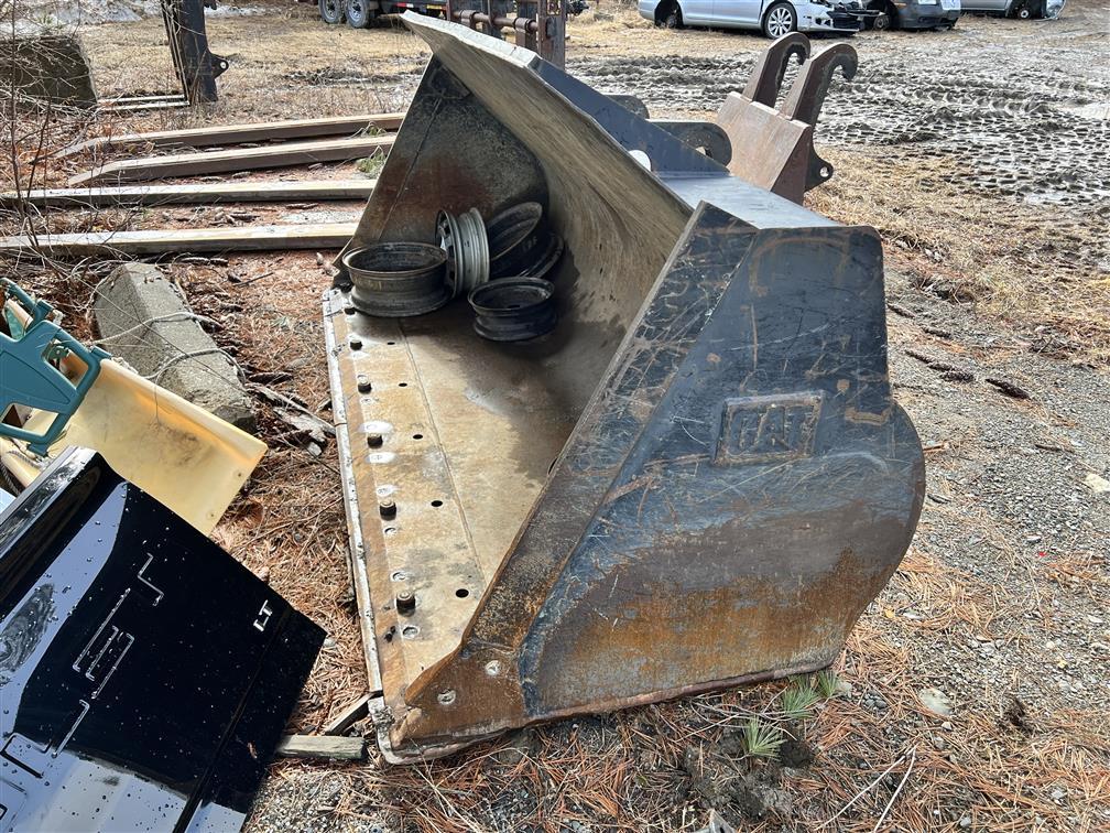 **2001 CATERPILLAR IT28G INTEGRATED TOOL CARRIER W/2.6YD BUCKET ATTACHMENT