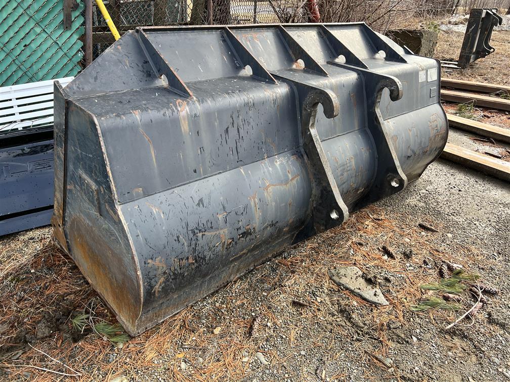 **2001 CATERPILLAR IT28G INTEGRATED TOOL CARRIER W/2.6YD BUCKET ATTACHMENT