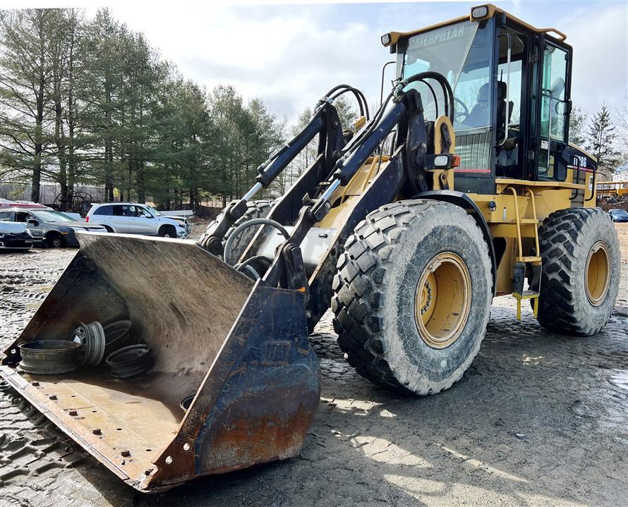 **2001 CATERPILLAR IT28G INTEGRATED TOOL CARRIER W/2.6YD BUCKET ATTACHMENT