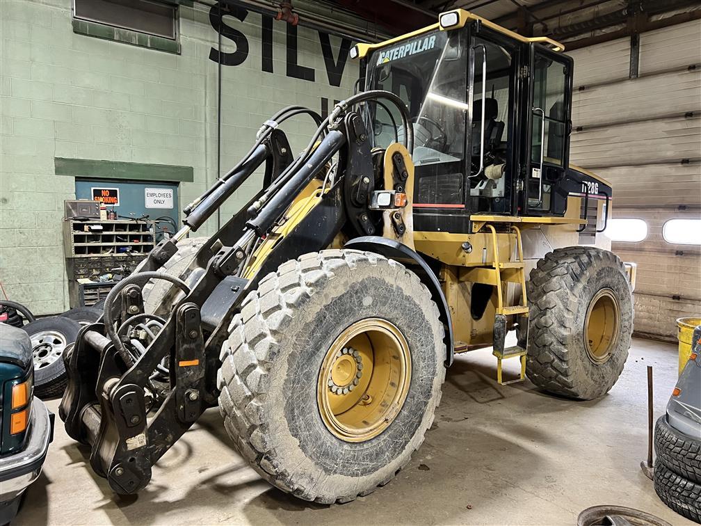 **2001 CATERPILLAR IT28G INTEGRATED TOOL CARRIER W/2.6YD BUCKET ATTACHMENT