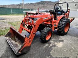 SEE VIDEO - KUBOTA L3300 4WD TRACTOR W/ L2075 LOADER, BUCKET & WOODS 750 BACKHOE, 1183.6 HOURS