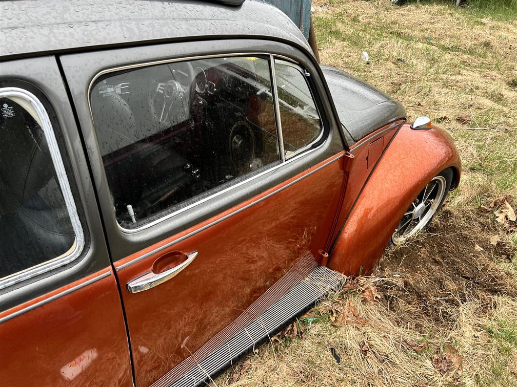 NOT STARTED - 1974 CUSTOM VW BEETLE, '58 RAGTOP SUNROOF, MID 60'S FENDERS, 1641CC DUAL PORT ENGINE