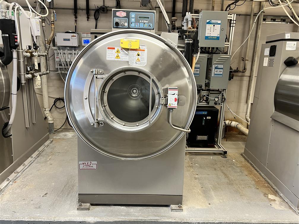 2007 MILNOR MODEL 36026V5J V-SERIES 100LB. COMMERCIAL WASHER-EXTRACTOR, S/N: 0702955501