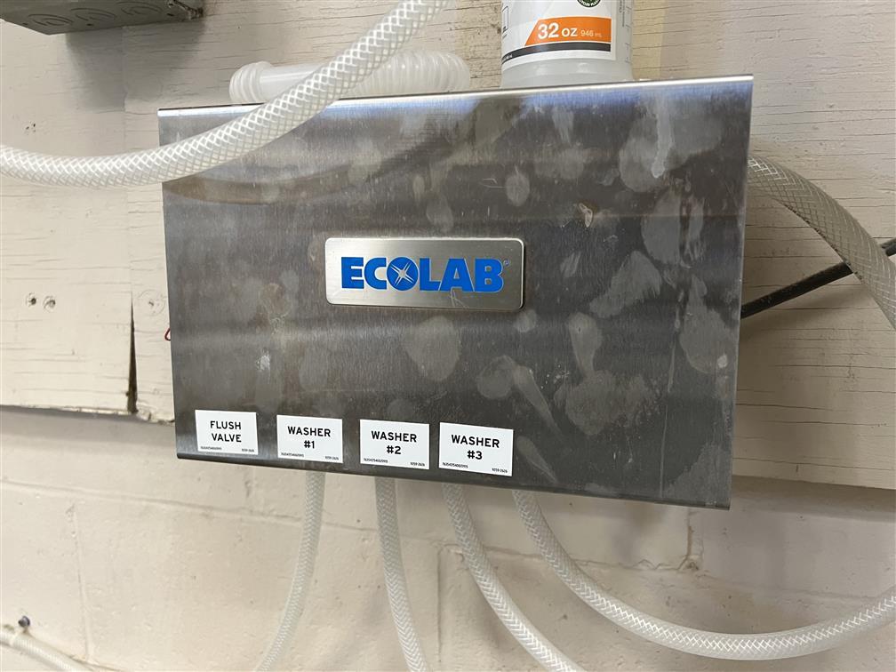 2019 ECOLAB COMMERIAL LAUNDRY DETEREGENT DISPENSING SYSTEM