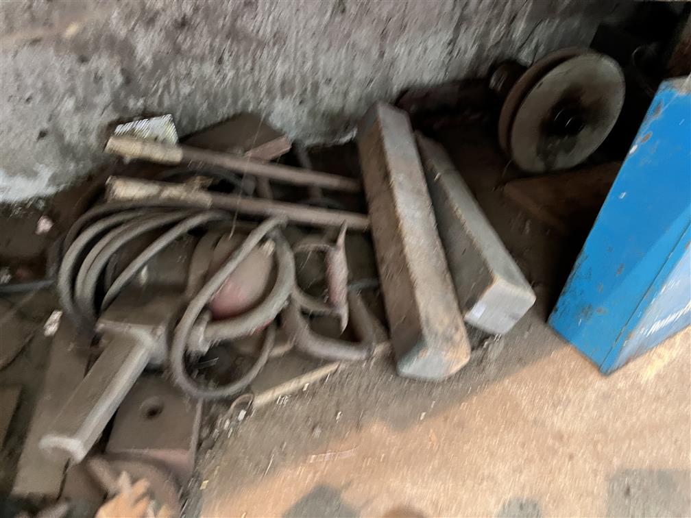 LOT OF 6-KEY MACHINES & CONTENTS ON AND UNDER BENCH, SKELTON KEY BOARD, CONTENTS ON SHELVING