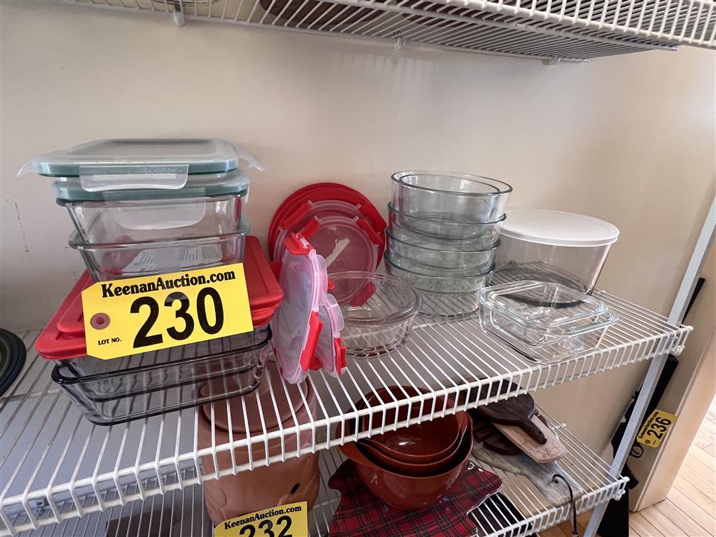 LOT: 14-PC ASSORTED SIZE PYREX DISHES W/ 12-LIDS