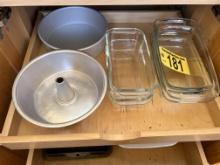 CONTENTS OF 1-DRAWER: 4-PYREX DISHES, CAKE PANS
