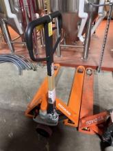 DOOSAN 5,500LB. PALLET JACK