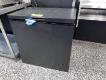 MAGIC CHEF MODEL HMCF7B3 32" CHEST FREEZER