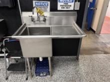 S/S SINGLE COMPARTMENT SINK W/ RH DRAIN BOARD, 18" X 18" X 13"D BAY, 38.5" OVERALL WIDTH