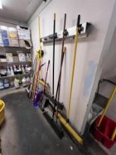LONG HANDLED TOOL LOT: BROOMS, DUST PANS, SWIFFER WET JET, PUSH BROOMS