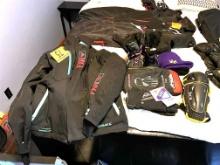 LOT OF ASSORTED LADIES SNOW APPAREL: