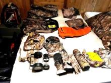 LOT OF ASSORTED WOMEN'S HUNTING APPAREL: