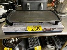 BID PRICE X 2 - (2) MAINSTAYS 20" ELECTRIC GRIDDLES